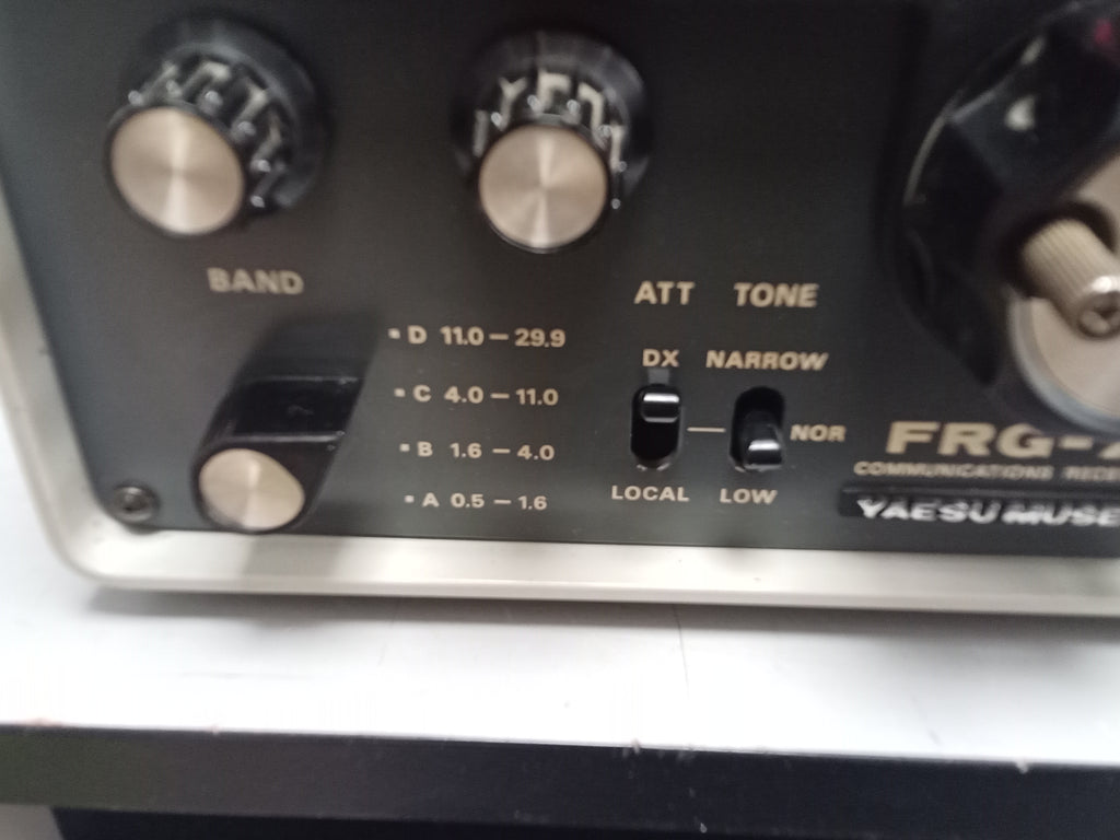 YAESU MUSEN FRG-7 BCL Shortwave Radio Communications Receiver