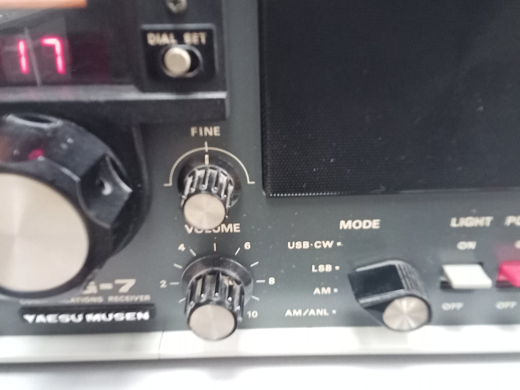 YAESU MUSEN FRG-7 BCL Shortwave Radio Communications Receiver